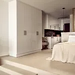 The Sall Complex A - Open Plan With Private Pool Apartament *