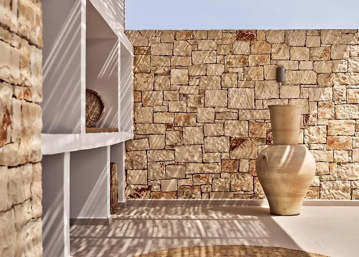 The Sall Complex A - Open Plan With Private Pool *