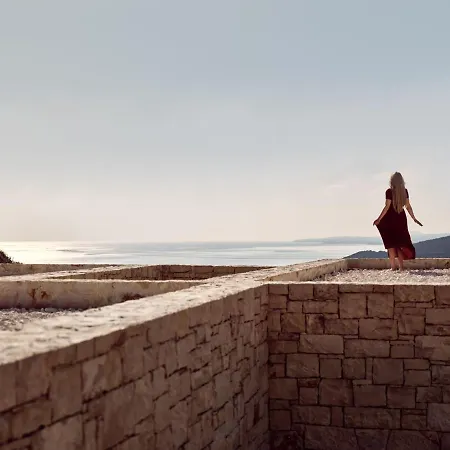 The Sall Complex A - Iconic Sea Views, By Zantewize شقة *