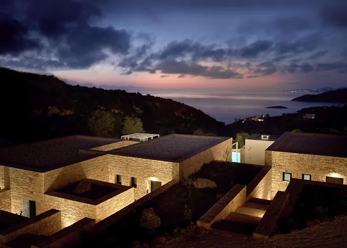 The Sall Complex A - Open Plan With Private Pool