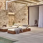 The Sall Complex A - Open Plan With Private Pool *