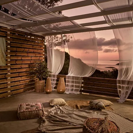 Apartment The Sall Complex A - Iconic Sea Views, By Zantewize