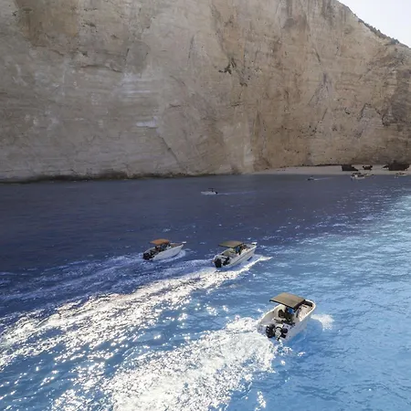 The Sall Complex A - Iconic Sea Views, By Zantewize *